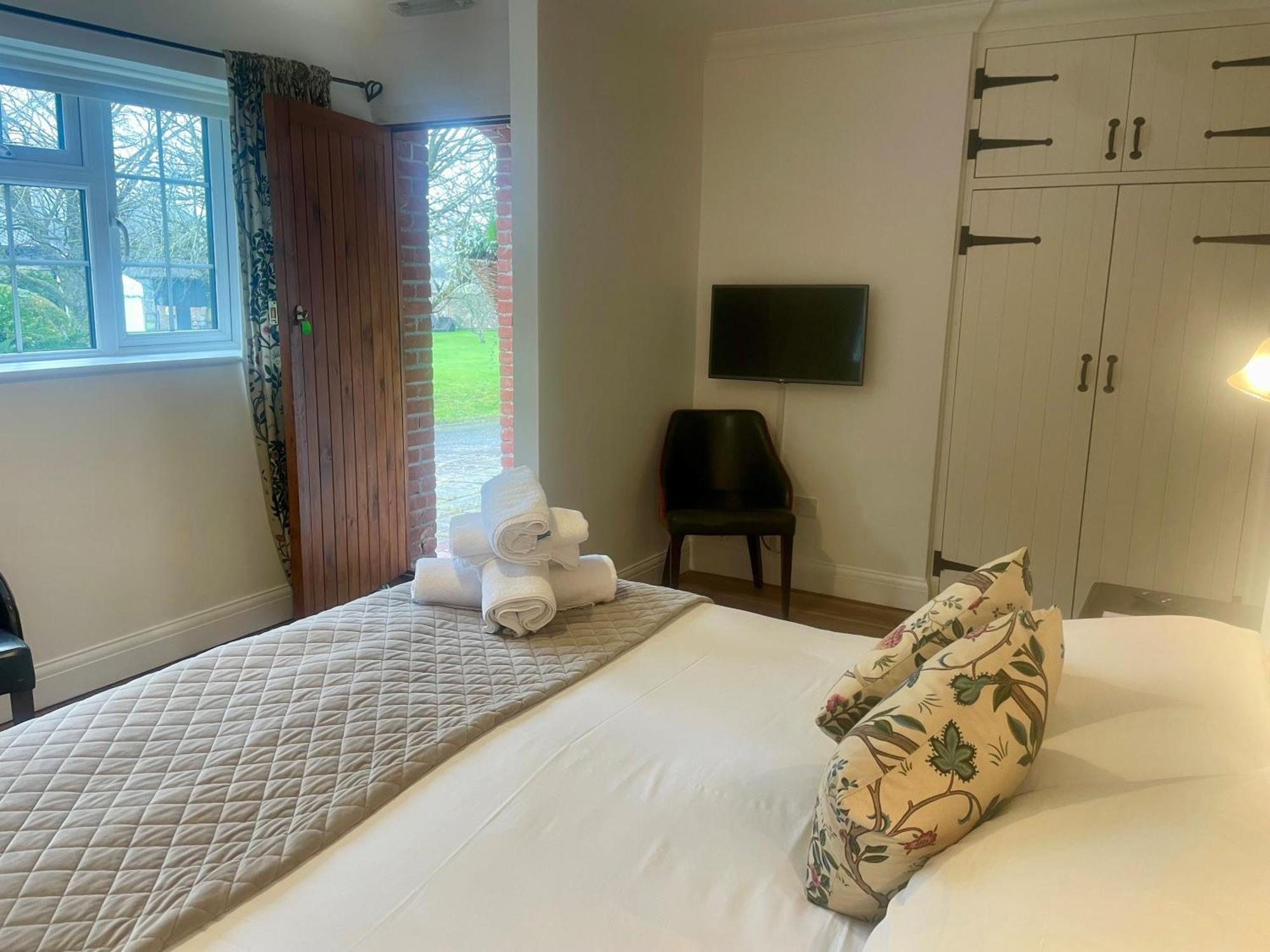 Old Selden Farm B&B Clapham  Ngoại thất bức ảnh